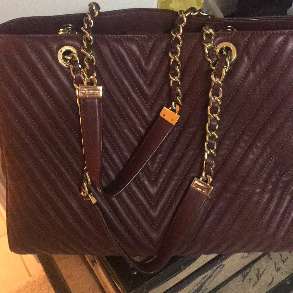 Micheal kors purse